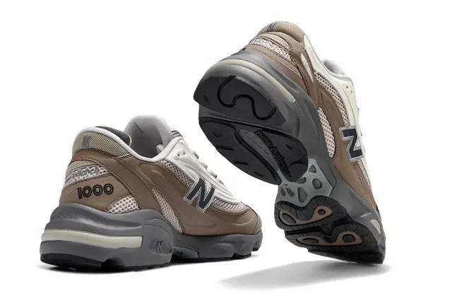 New Balance बेज ग्रे लेयर्ड मेश और सिंथेटिक अपर मल्टी डेंसिटी मिडसोल चंकी स्नीकर 3