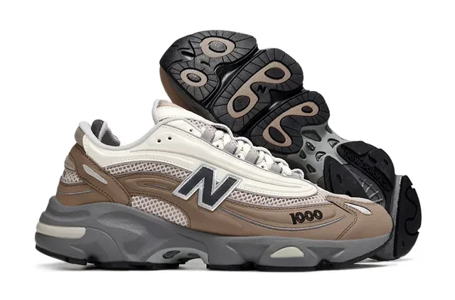 New Balance बेज ग्रे लेयर्ड मेश और सिंथेटिक अपर मल्टी डेंसिटी मिडसोल चंकी स्नीकर 4
