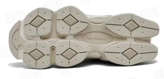 New Balance بيج ميد سول حذاء رياضي سميك جزء علوي مواد مختلطة 2