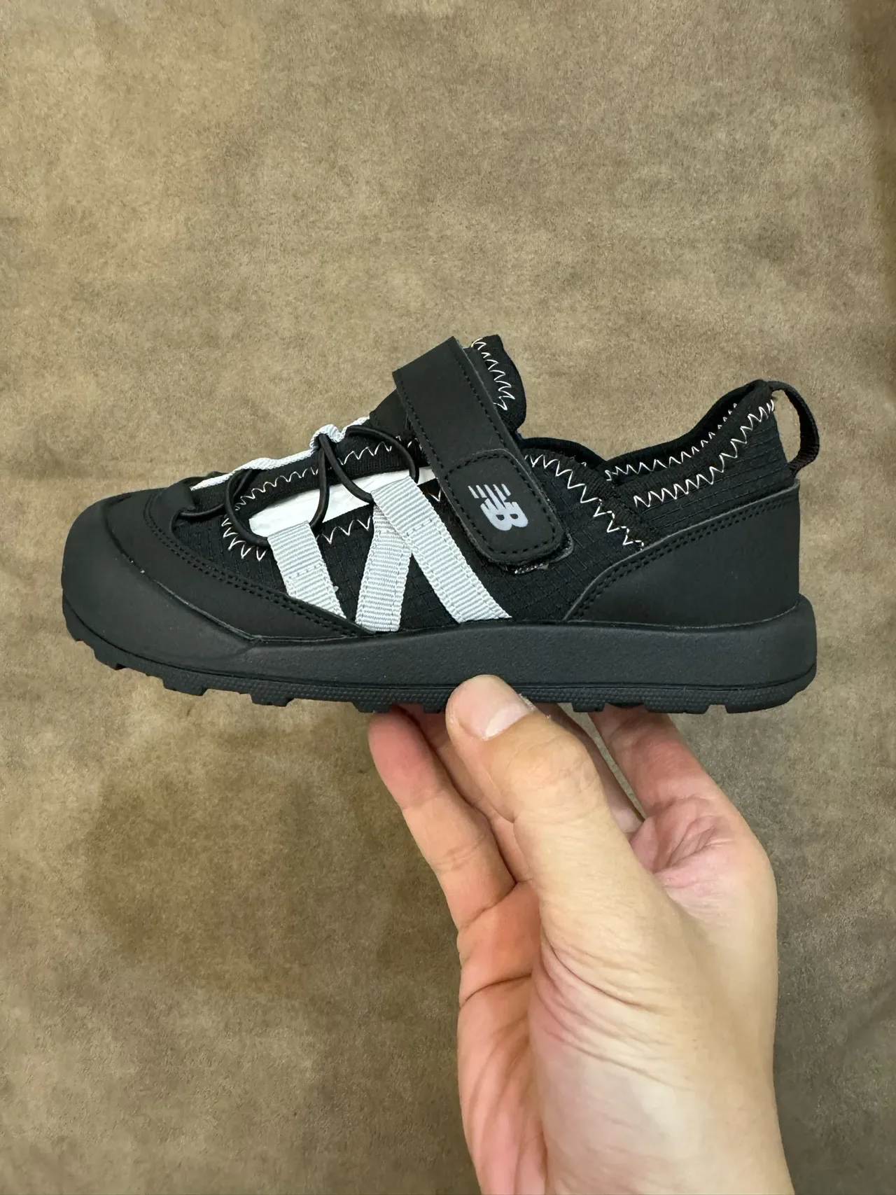 New Balance Beige Yellow Padded Collar Rugged Multi-Directional Tread Sole Lifestyle Sneakers 7