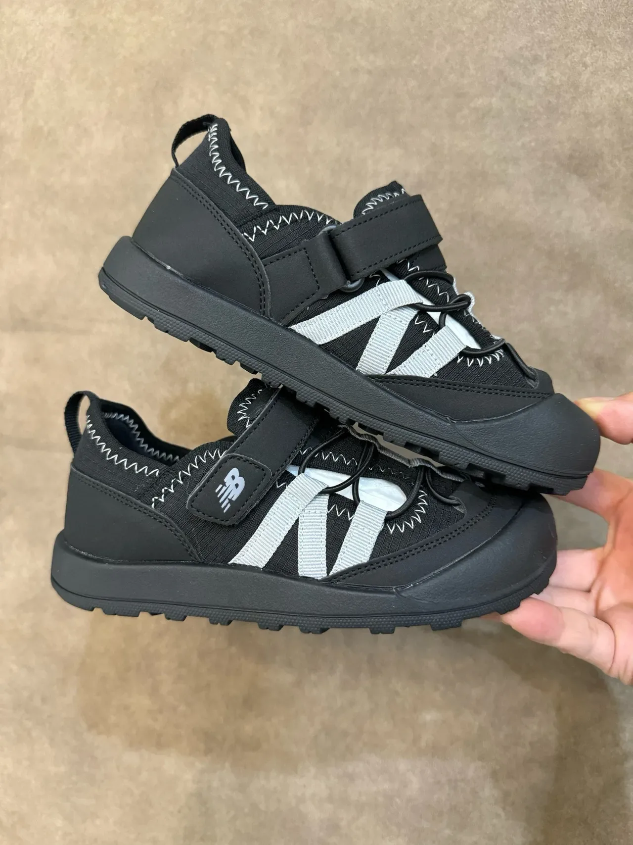 New Balance Beige Yellow Padded Collar Rugged Multi-Directional Tread Sole Lifestyle Sneakers 11