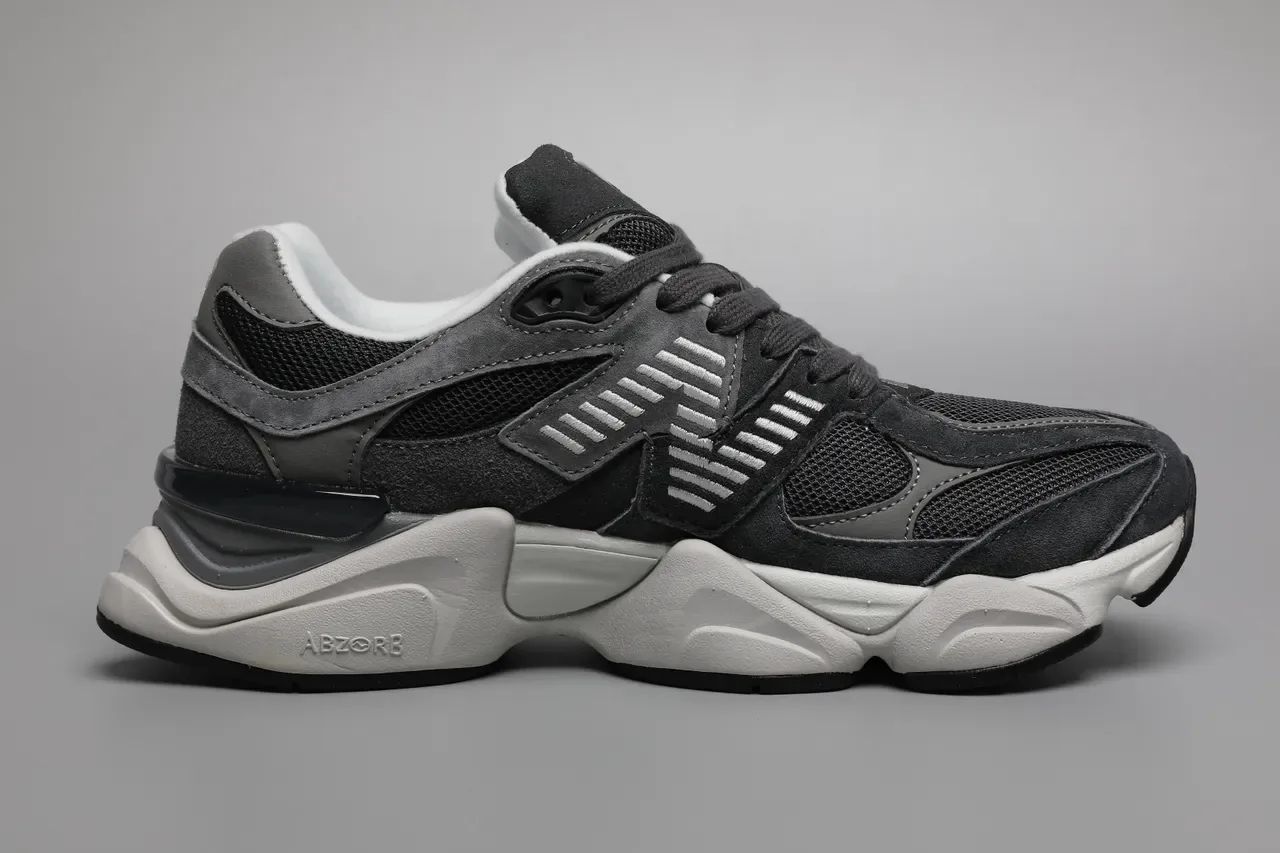 New Balance Black White Chunky Midsole Mesh And Suede Upper Lifestyle Sneakers 8