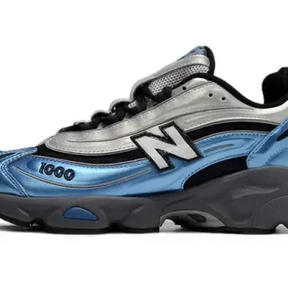 New Balance নীল রূপালী সিলহুয়েট মেটালিক প্যাটেন্ট লাইক আপার চাঙ্কি স্নিকার