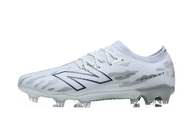 New Balance Furon Blanc Gris Coupe-Basse Collet Ajusté à la Chaussure Terrain Ferme Chaussures de Football 10