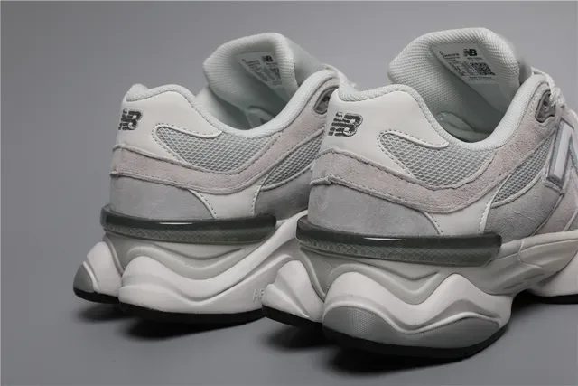 New Balance Gray White Chunky Midsole Mesh And Suede Upper Lifestyle Sneakers 2
