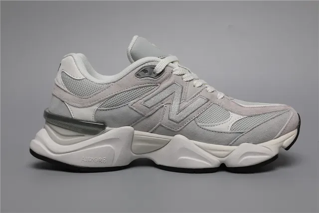New Balance Gray White Chunky Midsole Mesh And Suede Upper Lifestyle Sneakers 8