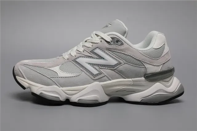 New Balance Gray White Chunky Midsole Mesh And Suede Upper Lifestyle Sneakers 9