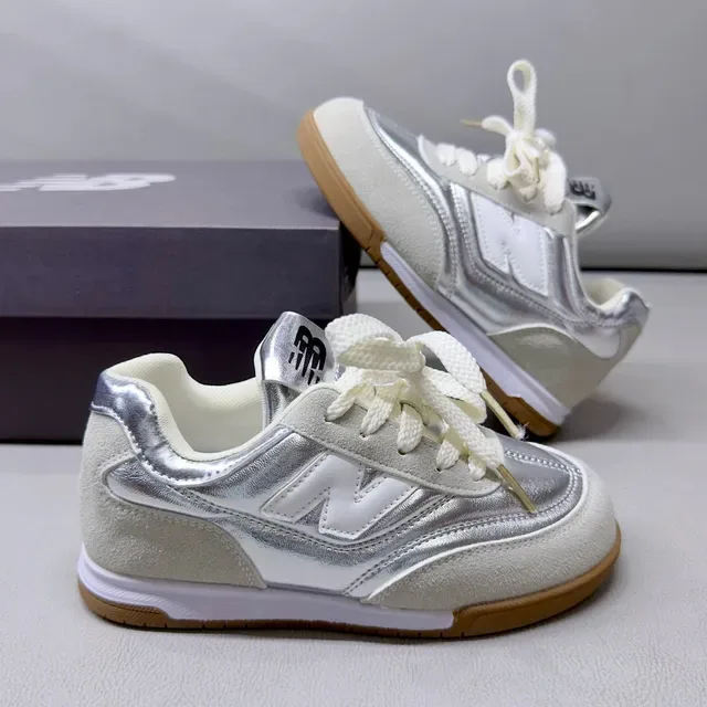 New Balance أبيض أسود ريترو رنر سيلويت سويد وطبقة صناعية أسلوب حياة حذاء رياضي 12