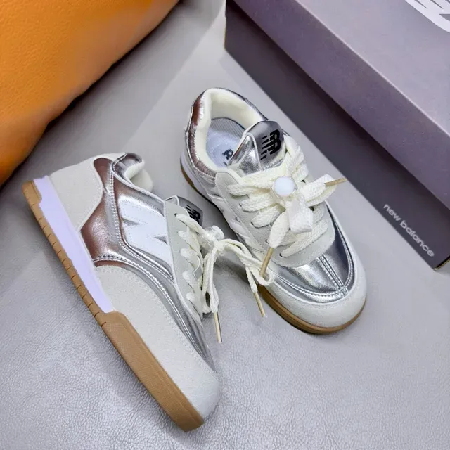New Balance أبيض أسود ريترو رنر سيلويت سويد وطبقة صناعية أسلوب حياة حذاء رياضي 14