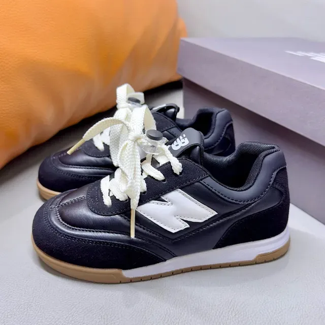 New Balance أبيض أسود ريترو رنر سيلويت سويد وطبقة صناعية أسلوب حياة حذاء رياضي 15