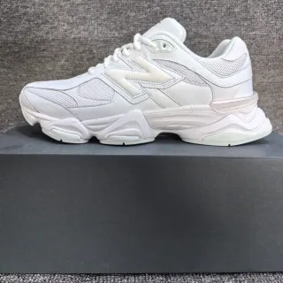 New Balance 白中底厚底运动鞋
