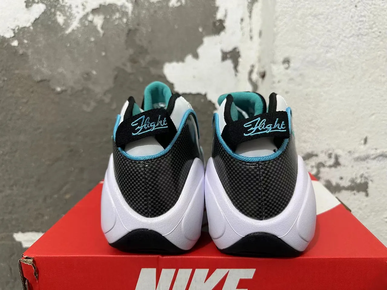 Nike Air Flight 95 Big Eyes Black White Turquoise chaussures de basketball 2