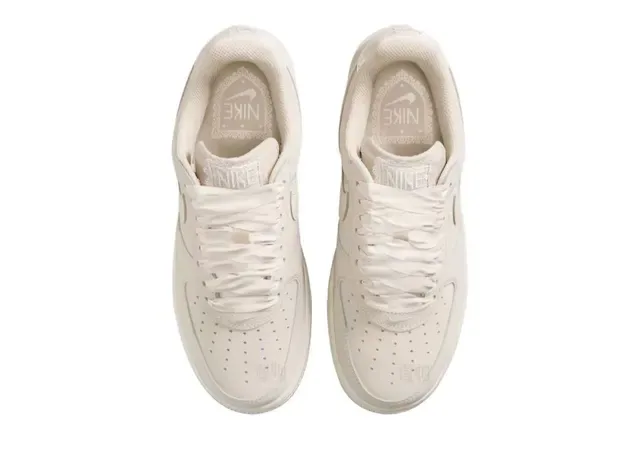 Nike Air Force 1 Off-White Lifestyle Sneakers 4