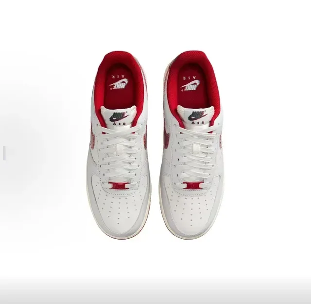 Nike Air Force 1 Chaussures Lifestyle Blanc Rouge Iridescent Swoosh 6