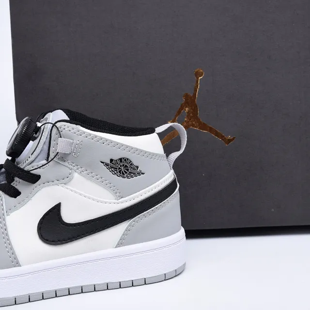Nike Air Jordan 1 High Tênis de Basquete Infantil Vermelho Preto Branco 8