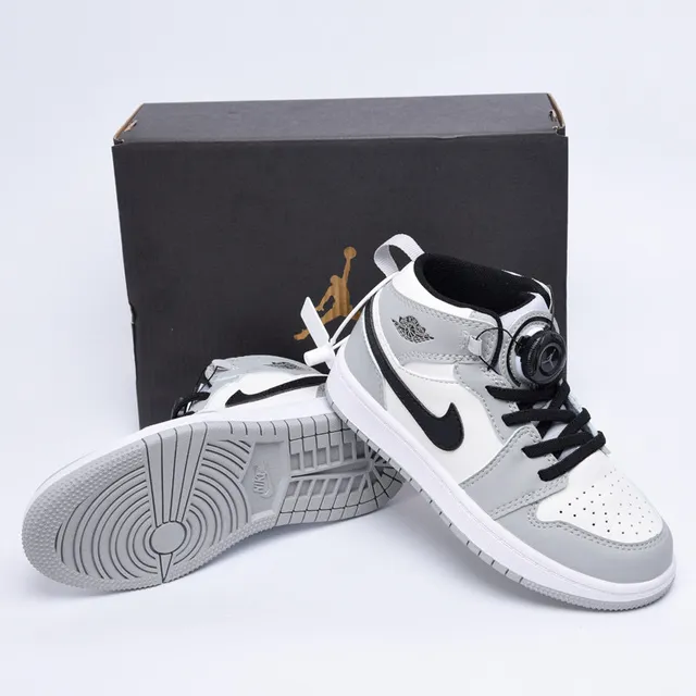 Nike Air Jordan 1 High Tênis de Basquete Infantil Vermelho Preto Branco 9
