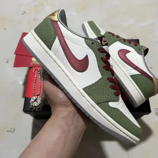 Nike Air Jordan 1 Low أخضر زيتوني أحمر Croc-Embossed أحذية أسلوب حياة