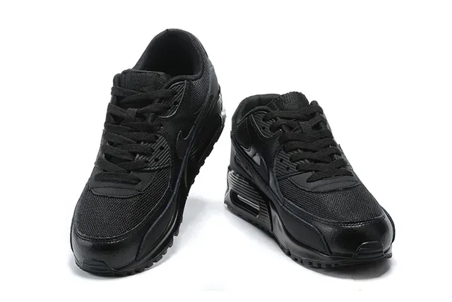 Nike Air Max 90 Black Lifestyle Sneakers 2
