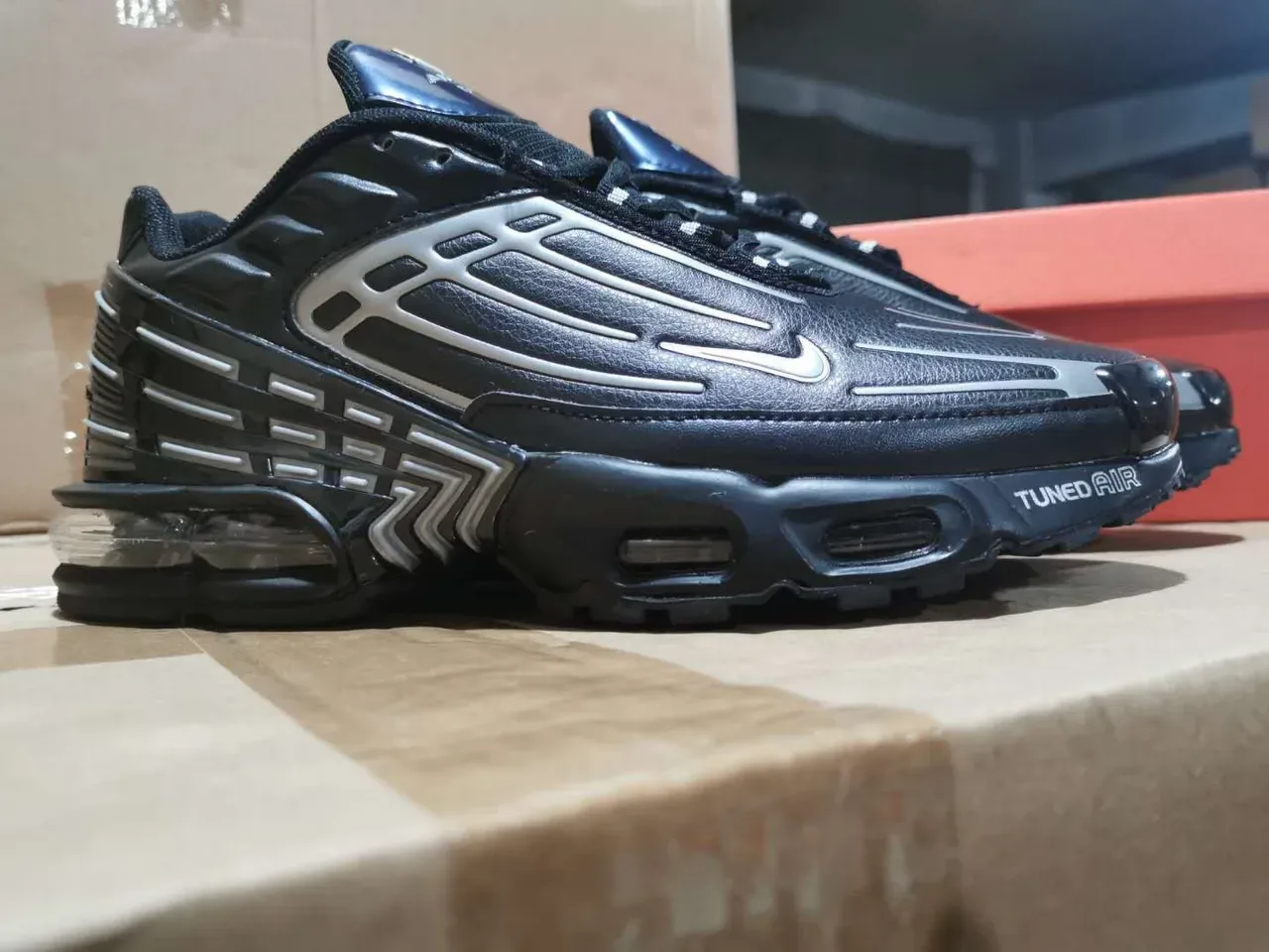Nike Air Max Plus Tuned Air Noir Argent Chaussures lifestyle 5