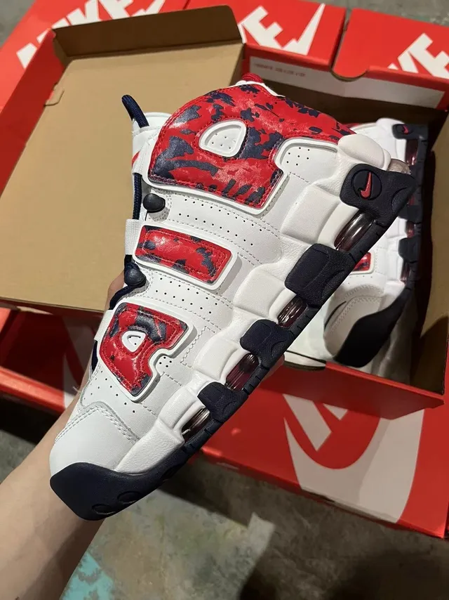 Nike Air More Uptempo Rouge Marine Camouflage Chaussures de Basket 3