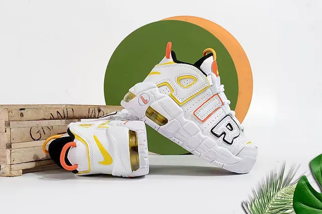 Nike Air More Uptempo White Gray Black أحذية كرة السلة 16