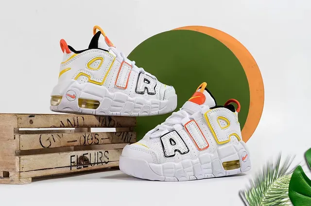 Nike Air More Uptempo White Gray Black أحذية كرة السلة 17