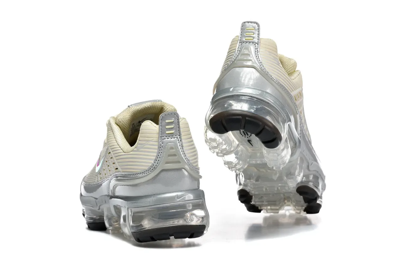 Nike Air VaporMax Plus Off-White Silver Transparent Lifestyle Sneakers 3