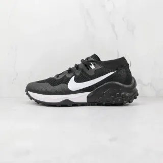 Nike Chaussures de Running Style Trail Noir et Blanc