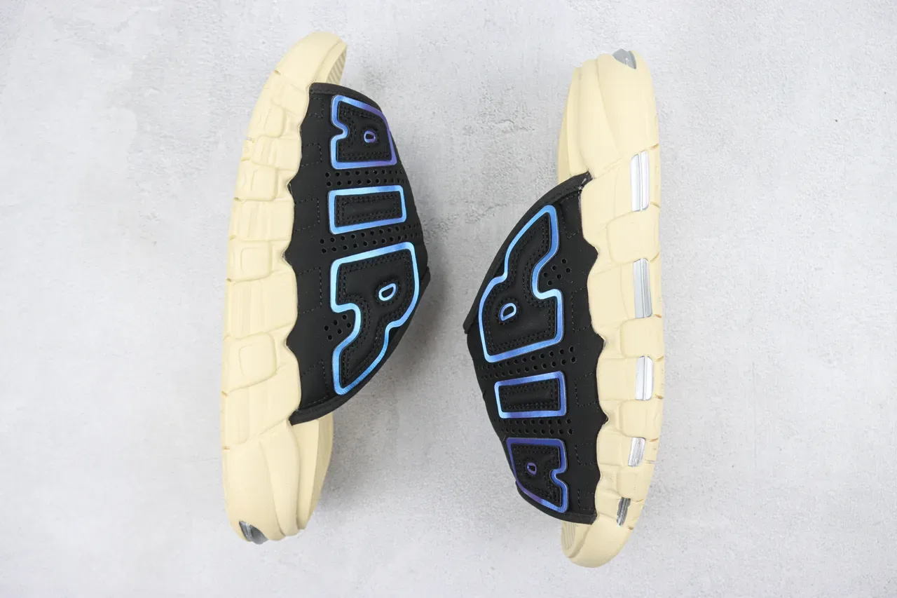 Zapatillas Nike Noir Beige Perforées avec Lettrage Bold AIR 2