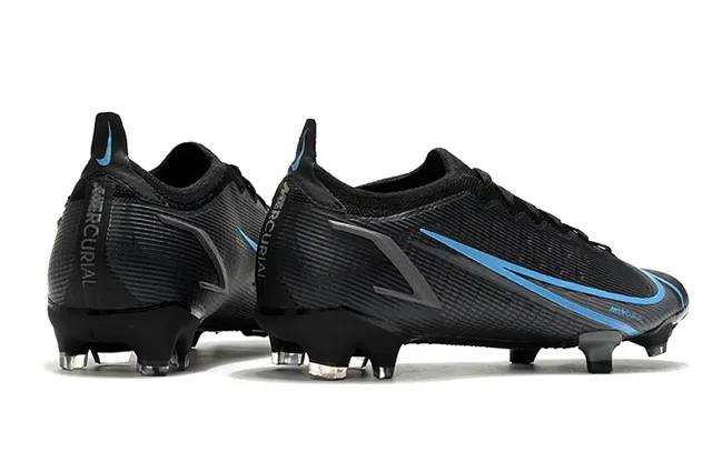 Nike 黑色蓝色低帮袜套贴合领口纹理合成鞋面钉地足球鞋 7