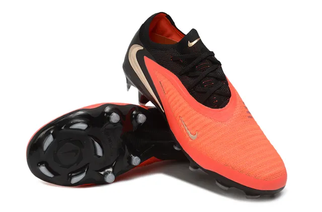 Nike Chaussures de football Noir Orange Coupe basse Empiècement tricoté Système de lacets asymétrique Terrain ferme 4