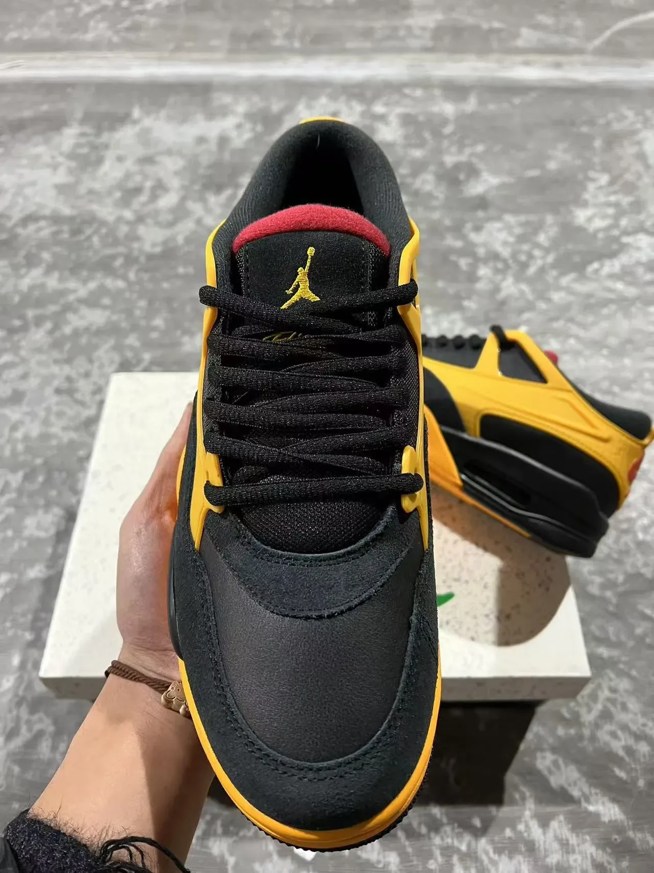 Nike Air Unit 黑黄 层叠合成覆盖 可见鞋跟 运动鞋 3