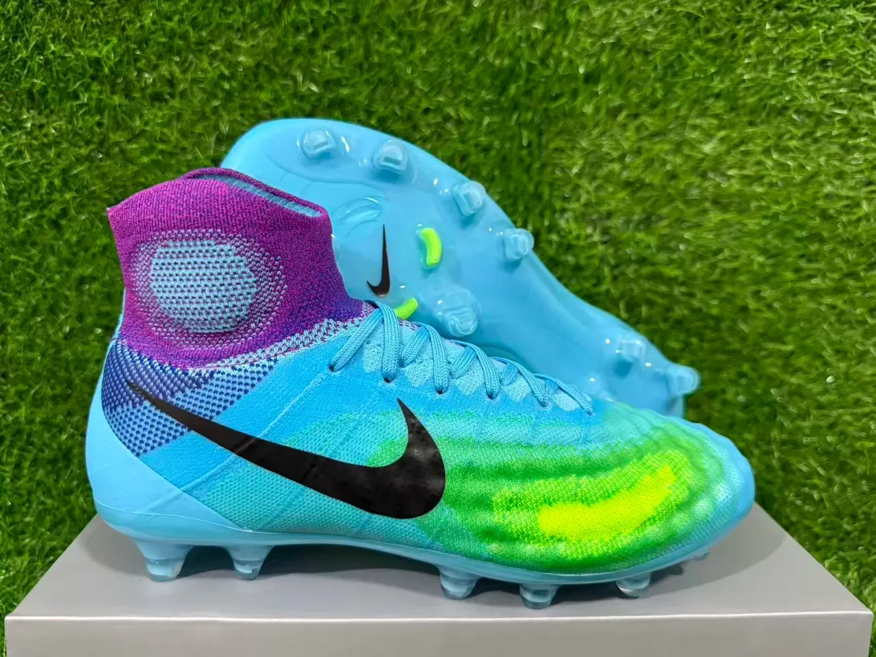Nike Blue Purple Sock-Fit Knit Upper Translucent TPU Cage Firm-Ground Soccer Shoes 9