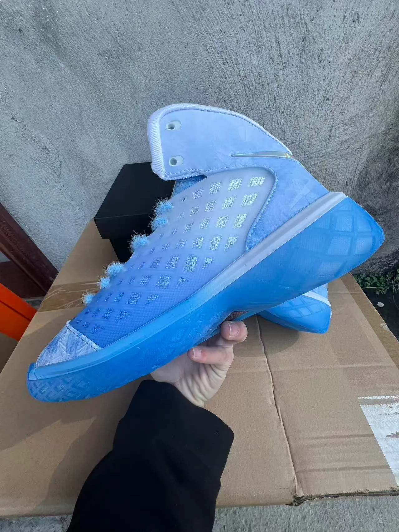 Nike Zapatillas de Baloncesto Azul Blanco Alto con Upper de Cage Translucida 5