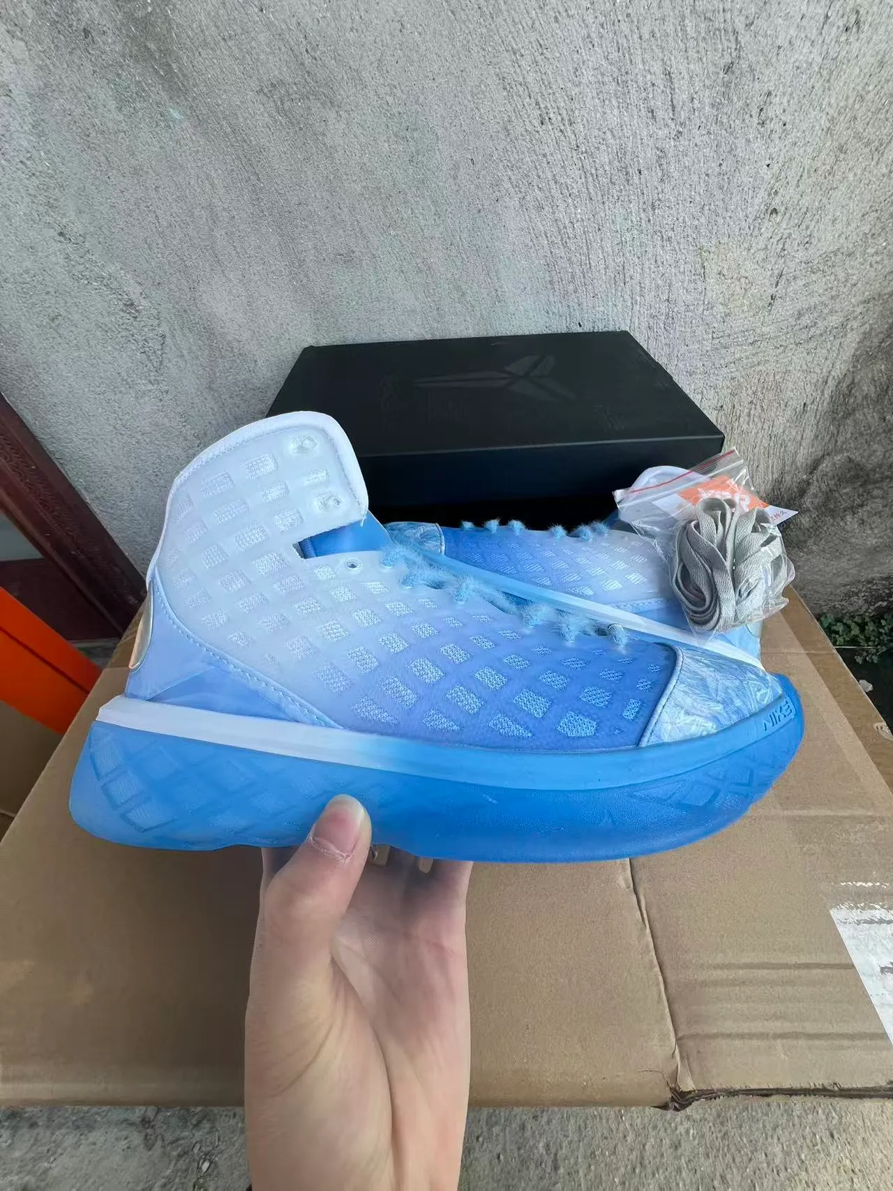 Nike Zapatillas de Baloncesto Azul Blanco Alto con Upper de Cage Translucida 7