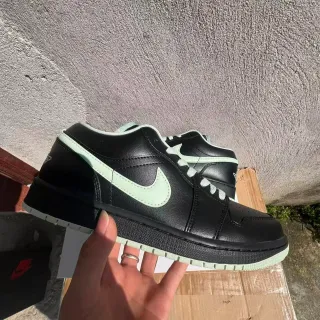 Nike Dunk Low Negro Verde Menta Lifestyle Sneakers