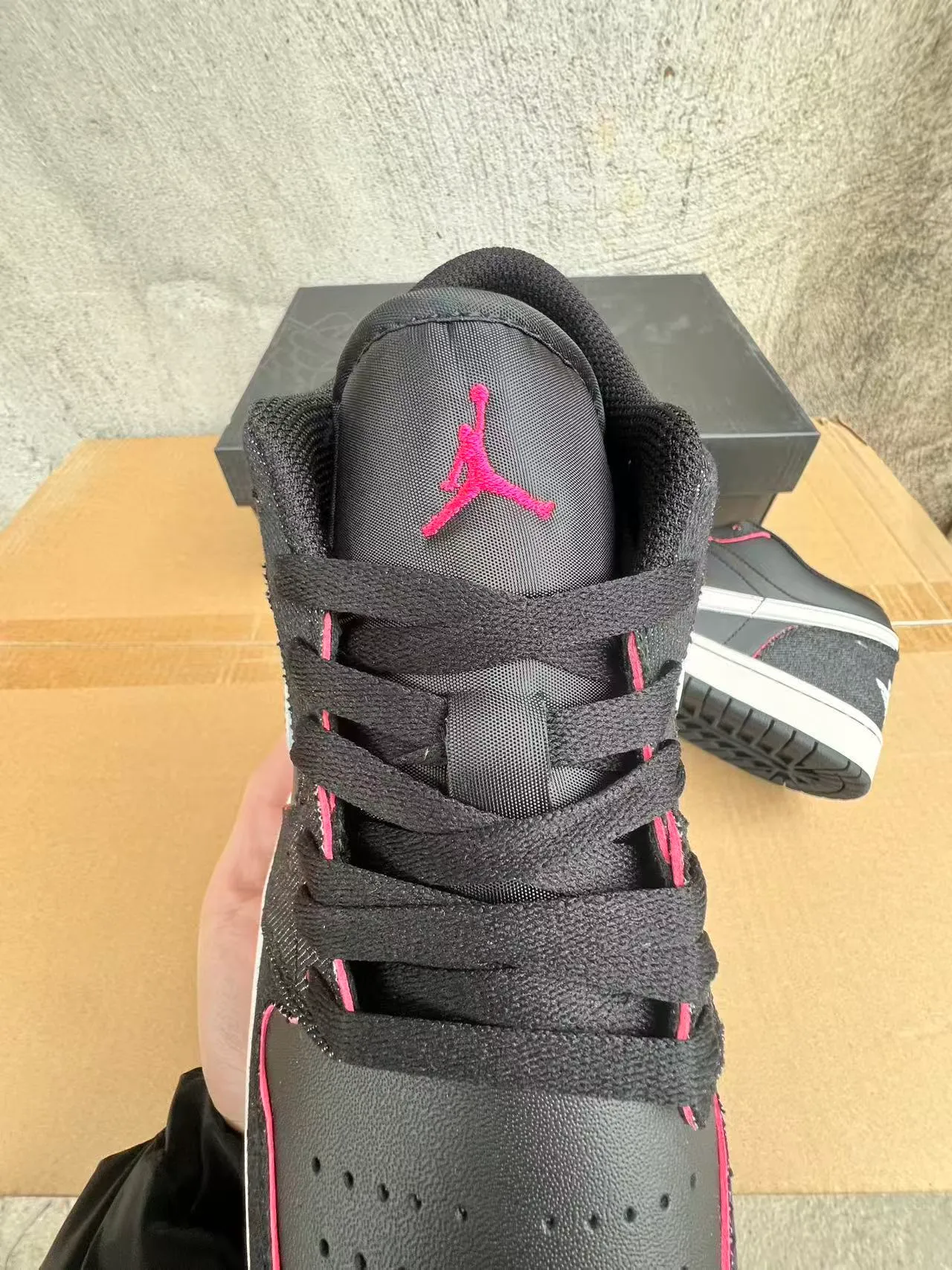 Nike Dunk Low Black White Pink Stitching Lifestyle Sneakers 3