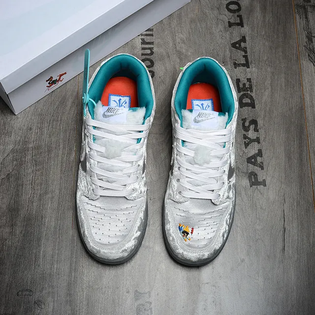 Nike Dunk Low Gray Blue Velvet-Textured Upper Teal Accent Lining Skateboard Shoes 2