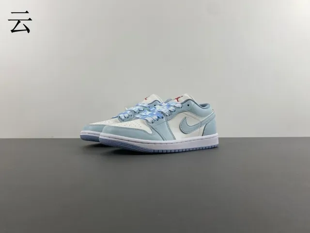 Nike Dunk Low Lifestyle Sneakers Bleu Clair et Crème 10