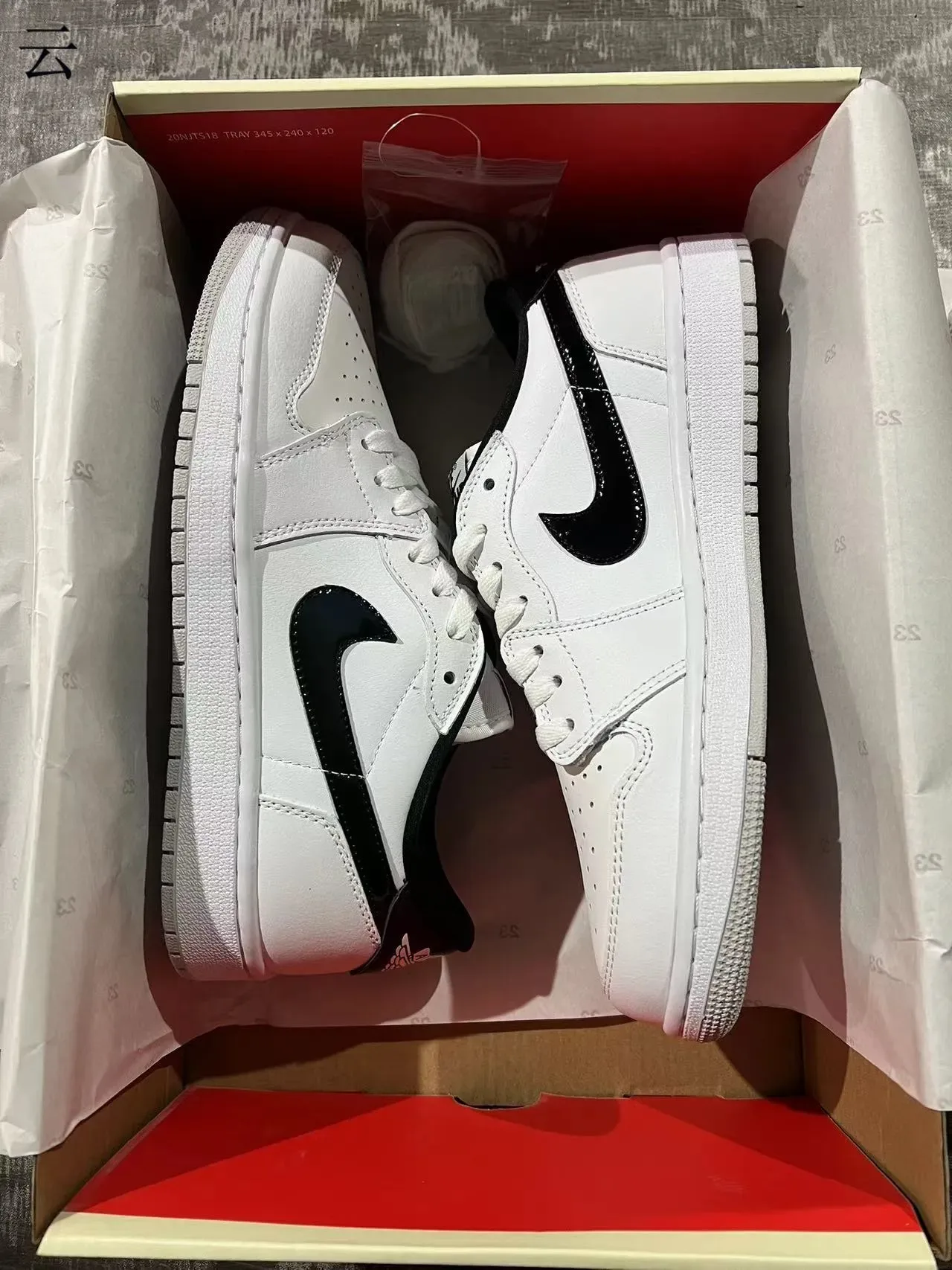 Nike Dunk Low White Black Lifestyle Sneakers 9