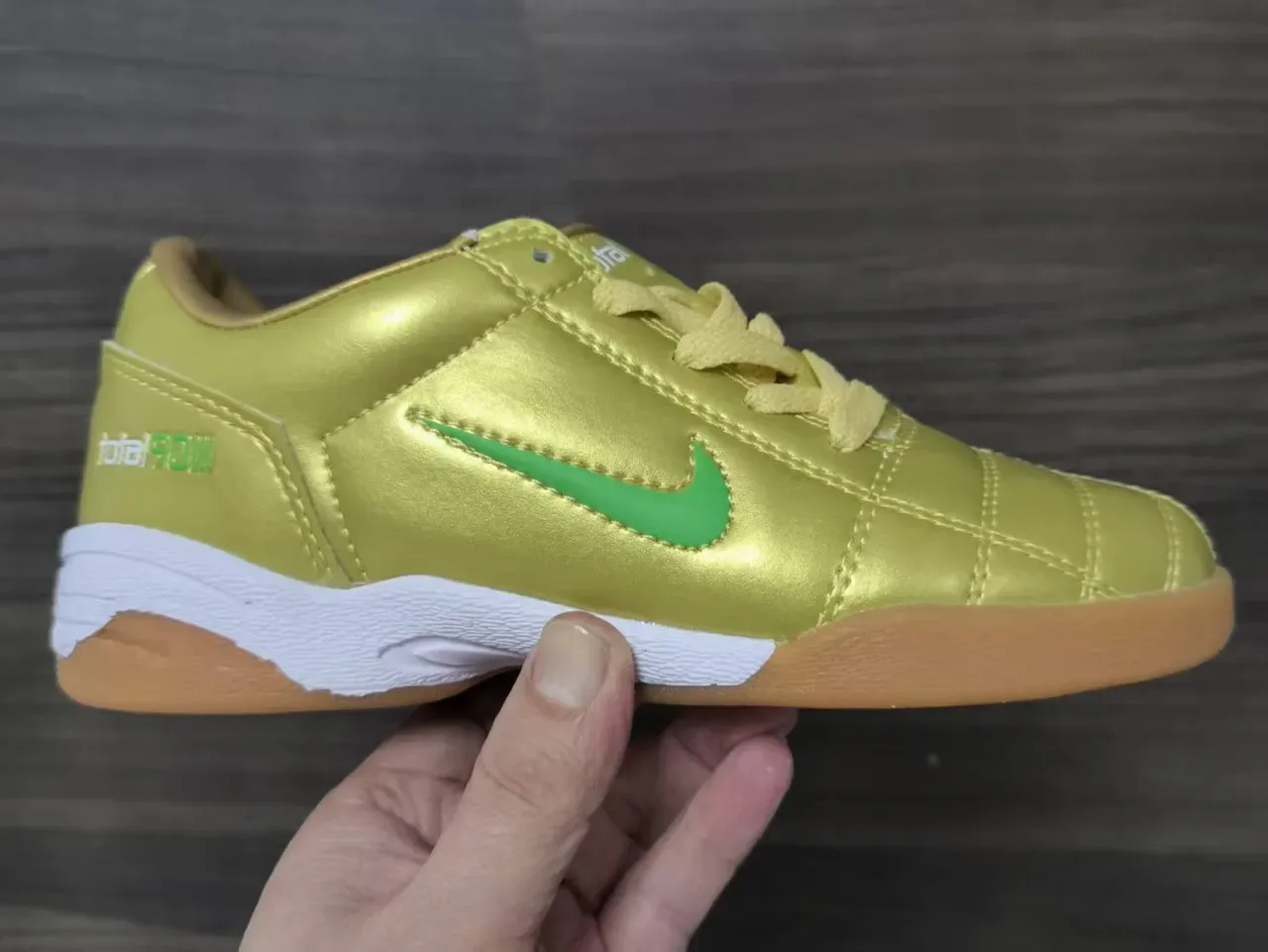 Nike Gold Green Metallic Quilted Upper Swoosh Branding Indoor Soccer Shoes 9