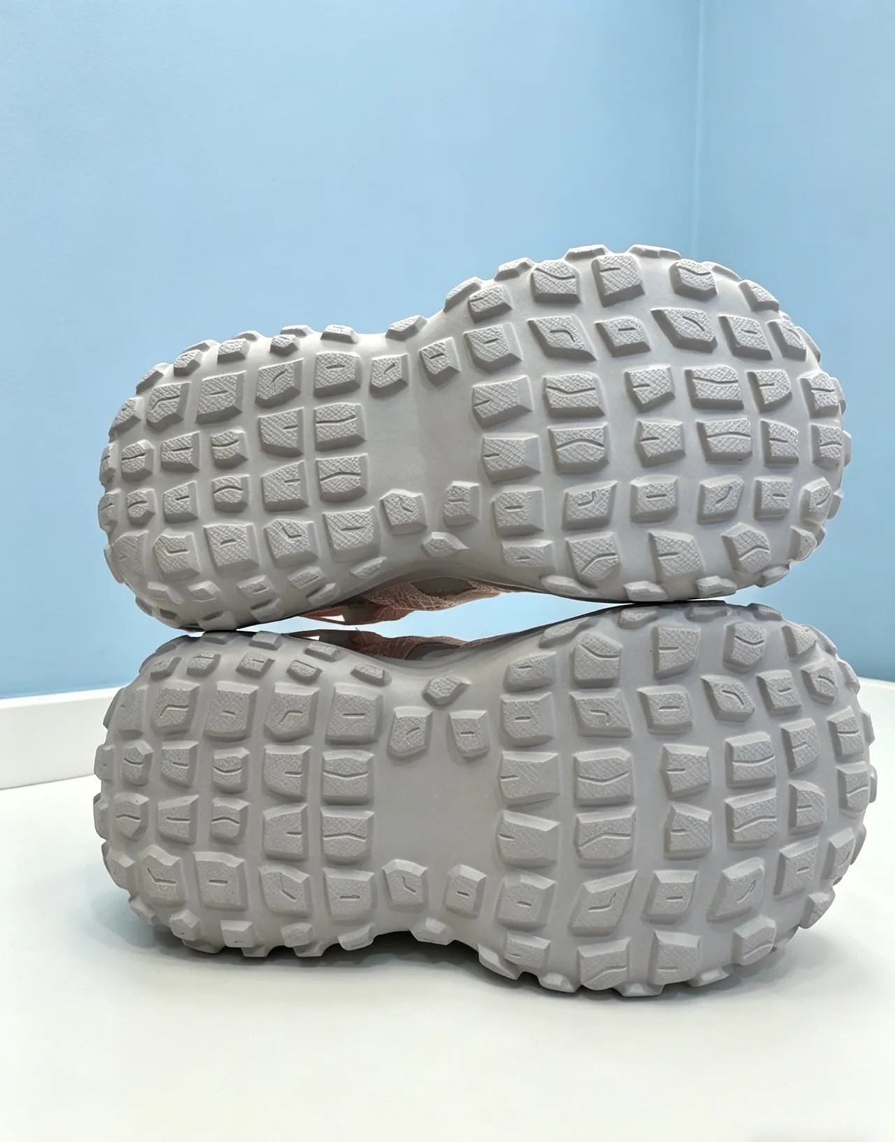 Nike Gray Pink Chunky Platform Sole Multi-Strap Velcro Closure Casual Sandals 10