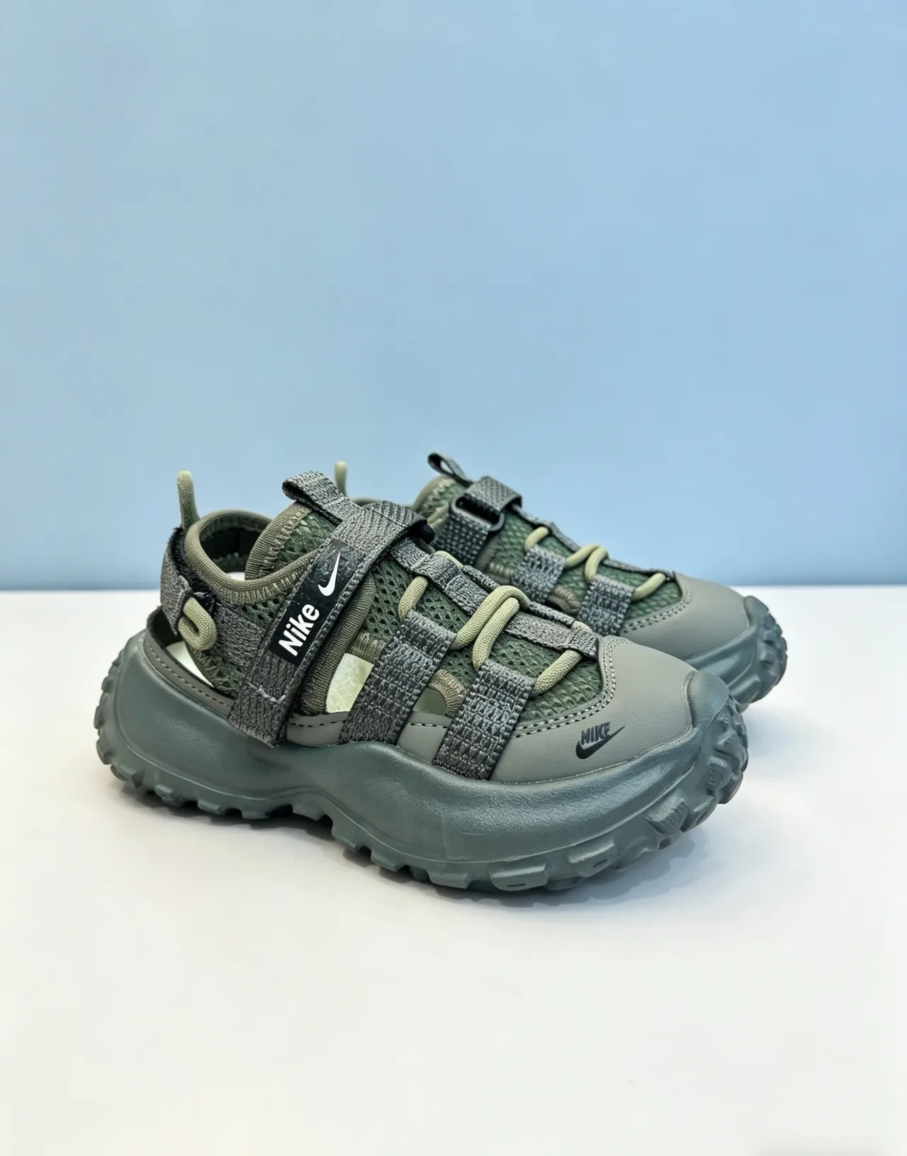 Nike Gray Pink Chunky Platform Sole Multi-Strap Velcro Closure Casual Sandals 17