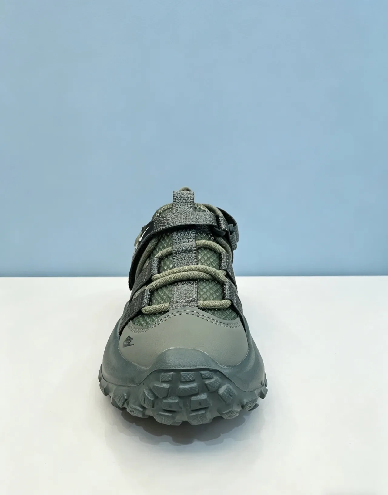 Nike Gray Pink Chunky Platform Sole Multi-Strap Velcro Closure Casual Sandals 18