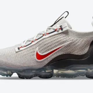 Nike رمادي أحمر كريب علوي ياقة سوك فيت سنيكرز لايف ستايل