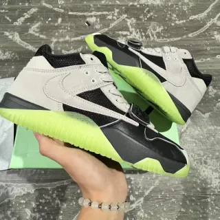 Nike Green Gray Layered Suede And Mesh Upper Neon Sculpted Outsole Sneakers