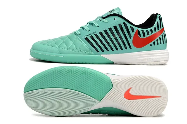 Nike Hypervenom Chaussures de football indoor vert rouge embout orteil matelassé vertical recouvrements synthétiques noirs 4