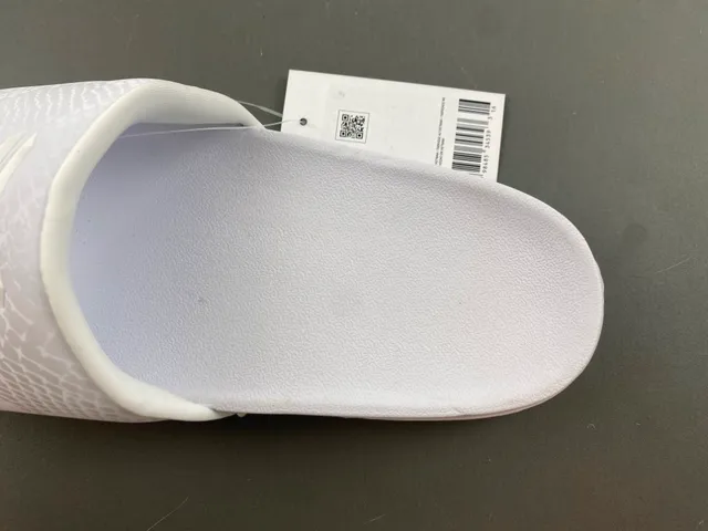 Nike Kobe Slide 白色纹理带拖鞋 3