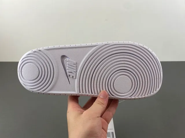 Nike Kobe Slide 白色纹理带拖鞋 4