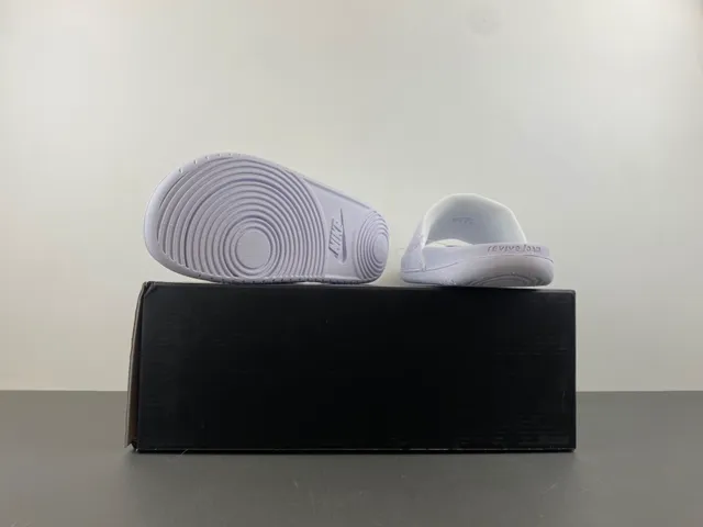 Nike Kobe Slide 白色纹理带拖鞋 11